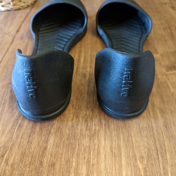 Native Audrey Size 7 Black Pointed Toe Flats - Picture 4 of 9